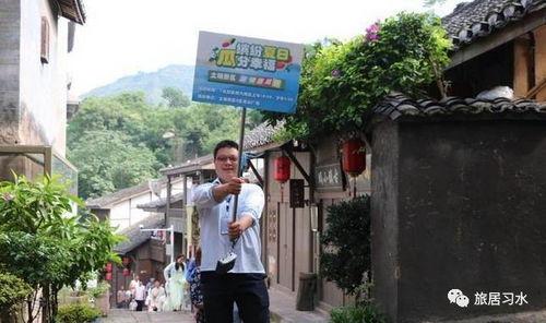 古镇吃瓜群众,揭秘民间生活百态 第1张 古镇吃瓜群众,揭秘民间生活百态 第1张